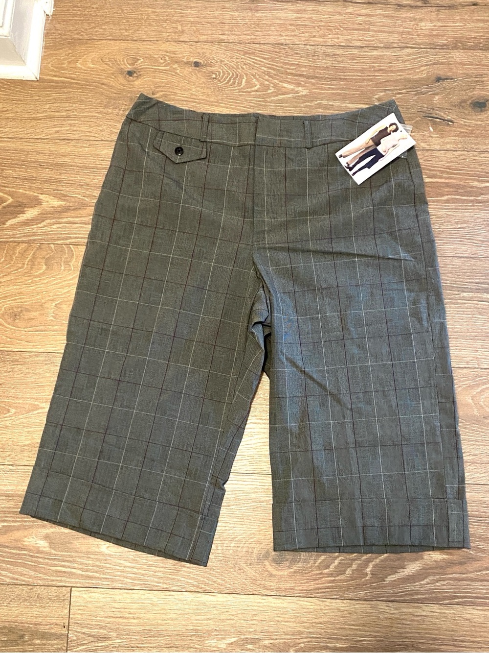 NWT White Stag Gray Plaid Shorts with Subtle Blue Accents 18